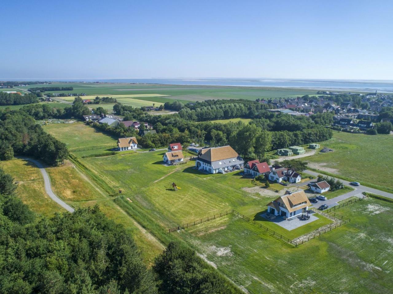Apartment In Tasteful Farmhouse In De Cocksdorp On The Wadden Island Of Texel Eksteriør billede